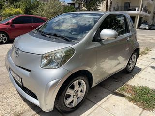 Toyota iQ '09