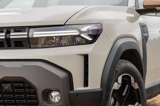 Dacia Duster 2026 1.2TCe 120hp Essential ECO-G 120  (LPG)-thumb-9