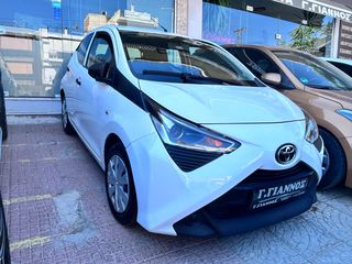 Toyota Aygo '22 X play 