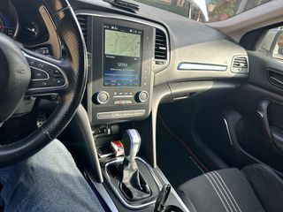Renault Megane 2018 Grandtour dCi 165 GT line-thumb-62