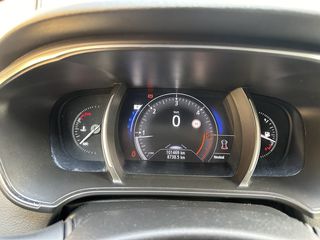 Renault Megane 2018 Grandtour dCi 165 GT line-thumb-67