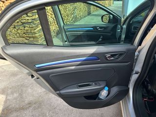 Renault Megane 2018 Grandtour dCi 165 GT line-thumb-57