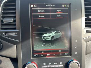 Renault Megane 2018 Grandtour dCi 165 GT line-thumb-16
