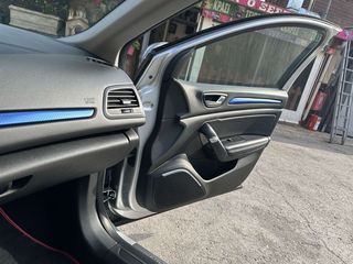 Renault Megane 2018 Grandtour dCi 165 GT line-thumb-19