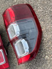 FORD RANGER WILDTRAK ΠΙΣΩ ΦΑΝΑΡΙΑ-thumb-1