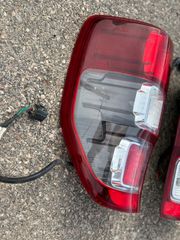 FORD RANGER WILDTRAK ΠΙΣΩ ΦΑΝΑΡΙΑ-thumb-2