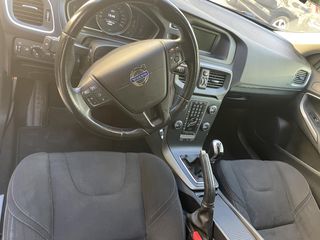 Volvo V40 Cross Country 2014-thumb-3