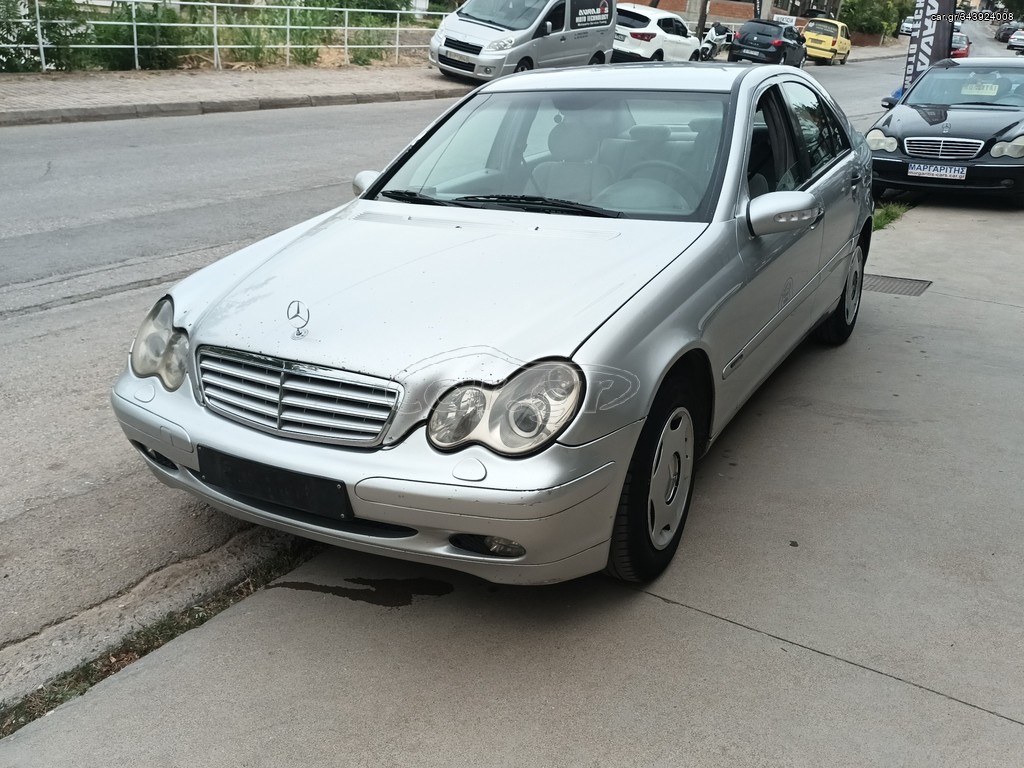 Mercedes-Benz C 220 2002 DIESEL CLIMA