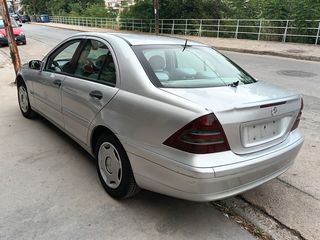 Mercedes-Benz C 220 2002 DIESEL CLIMA-thumb-2