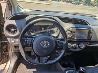 Toyota Yaris 2018  1.5 Style Selection Multidrive S-thumb-11