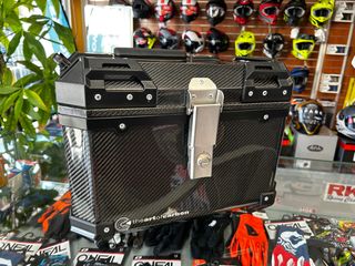ΜΠΑΓΚΑΖΙΕΡΑ CARBON FIBER 45LT (BOX TYPE) ΜΕ ΜΑΞΙΛΑΡΑΚΙ