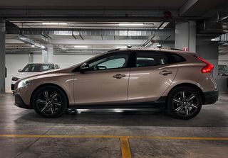 Volvo V40 Cross Country '14