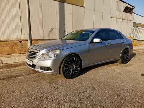 Mercedes-Benz E 250 '09  CGI BlueEFFICIENCY Elegance A