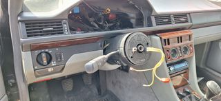 Mercedes-Benz w124 e200 (2000cc)-thumb-13