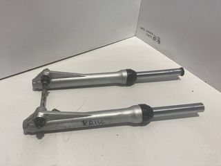 ΜΠΟΥΚΑΛΕΣ ΕΜΠΡΟΣ MODENAS KRISS 115 ΠΡΩΤΟ ΜΟΝΤΕΛΟ *MOTO LEADER PARTS*