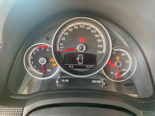 Volkswagen Up 2018-thumb-8