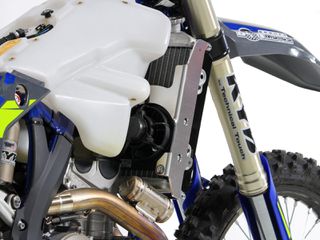 ΠΡΟΣΤΑΤΕΥΤΙΚΑ ΦΥΓΕΙΟΥ ΝΕΡΟΥ SHERCO  SEF-R FACTORY RACING 250 2024 SEF-R 300 2024 AX1733 | AXP-thumb-4