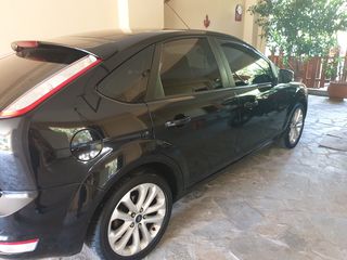 Ford Focus 2010 IKON-thumb-2