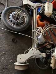 ΑΞΟΝΕΣ ΠΙΣΩ