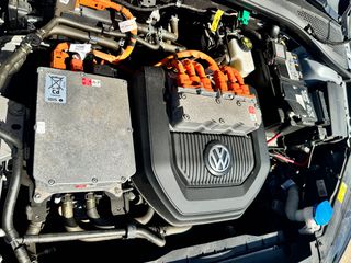 Volkswagen Golf 2017 eGOLF CCS auto navi-thumb-33
