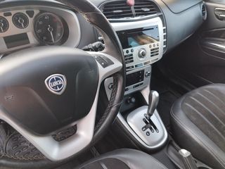 Lancia Delta 2011 diesel multijet automatic-thumb-9