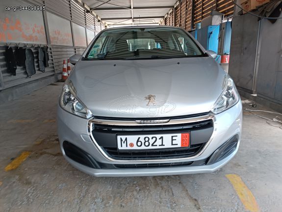 Peugeot 208 2015