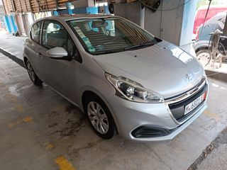 Peugeot 208 2015-thumb-2