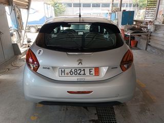 Peugeot 208 2015-thumb-3