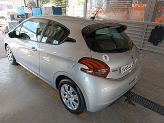 Peugeot 208 2015-thumb-5
