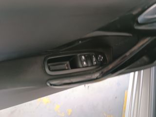 Peugeot 208 2015-thumb-9