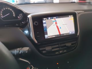 Peugeot 208 2015-thumb-13