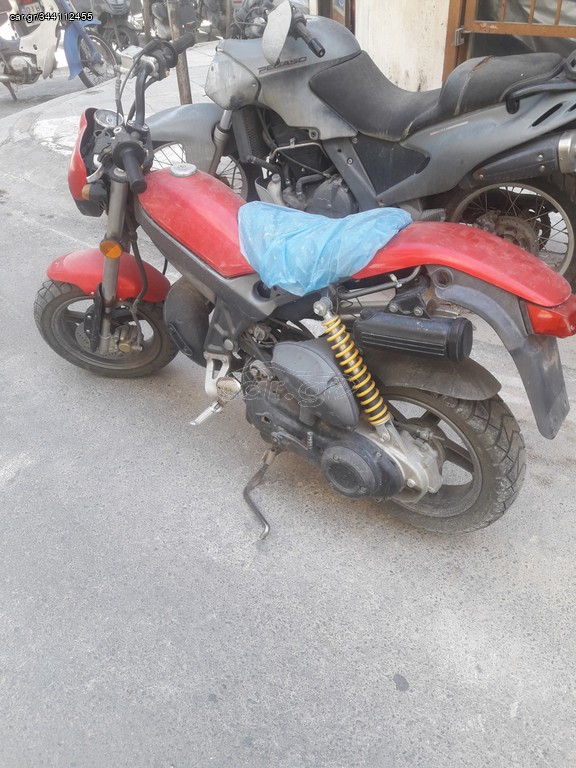 SUZUKI street magik