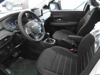 Dacia Sandero 2025 Stepway Expression TCe 90 CVT-thumb-7