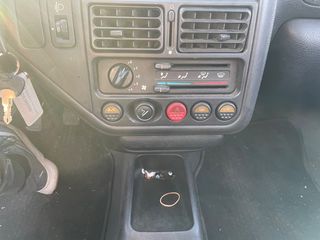 Peugeot 106 1998 Equinoxe-thumb-6