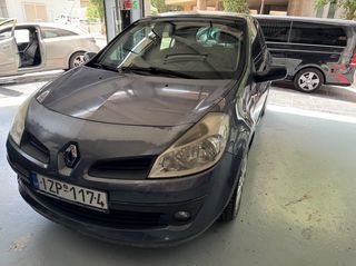 Renault Clio 2006-thumb-2