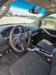 Nissan Pathfinder 2006-thumb-4
