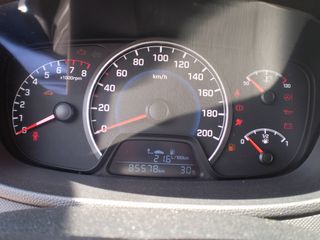 Hyundai i 10 2017-thumb-8