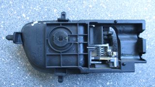 Εσωτερικό χερούλι πόρτας οδηγού από Hyundai i20 2008-2014-thumb-3