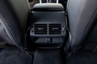 Land Rover Discovery Sport 2023 Plug-in Hybrid-thumb-52
