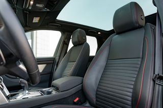 Land Rover Discovery Sport 2023 Plug-in Hybrid-thumb-25