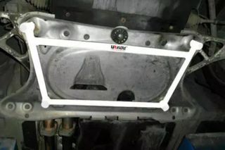 Ultra Racing Μπάρα Ενίσχυσης Εμπρός Υποπλαισίου 4 Σημείων BMW M3 E46-thumb-1