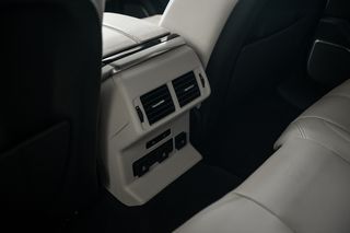 Land Rover Range Rover Velar 2021 R DYNAMIC SE FACELIFT APPROVED-thumb-24