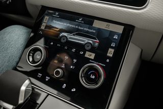 Land Rover Range Rover Velar 2021 R DYNAMIC SE FACELIFT APPROVED-thumb-31
