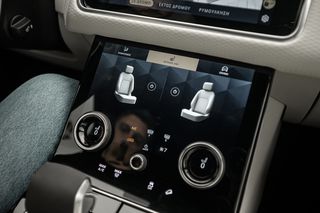 Land Rover Range Rover Velar 2021 R DYNAMIC SE FACELIFT APPROVED-thumb-32