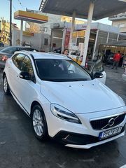 Volvo V40 Cross Country '17