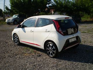 Toyota Aygo (X) 2018-thumb-2