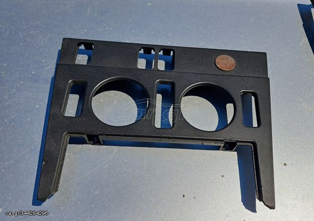 Κεντρικη Επενδυση Ταμπλο Mercedes W202 C180 Classic 93-97 με Θεσεις για Διακοπτες