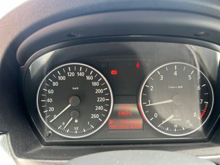 Bmw 320 2006 320SI-thumb-40