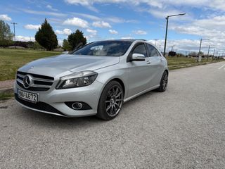 Mercedes-Benz A 200 2014 A200-thumb-42