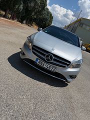 Mercedes-Benz A 200 2014 A200-thumb-20